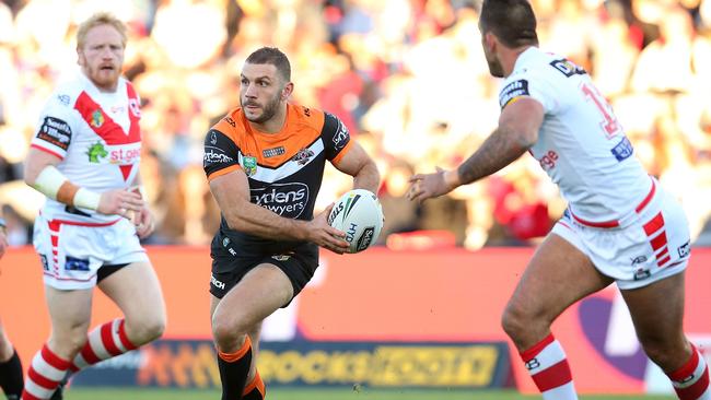 Robbie Farah was superb for the Wests Tigers as they edged the Dragons. Picture: Getty Images