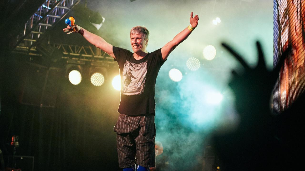 Bez doing Bez things for Happy Mondays.