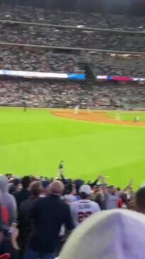 Braves fans throw debris on field after controversial call