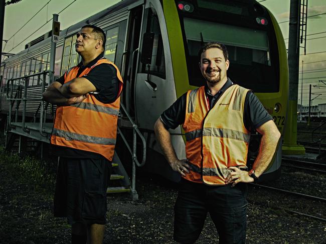 TWAM -20171111 embargo for TWAM 11 NOV 2017NO REUSE WITHOUT PERMISSION  FEE APPLIESTrain driver coach Chris Haag (R) and trainee Matau Hohaia (L) Pic : Justine Walpole