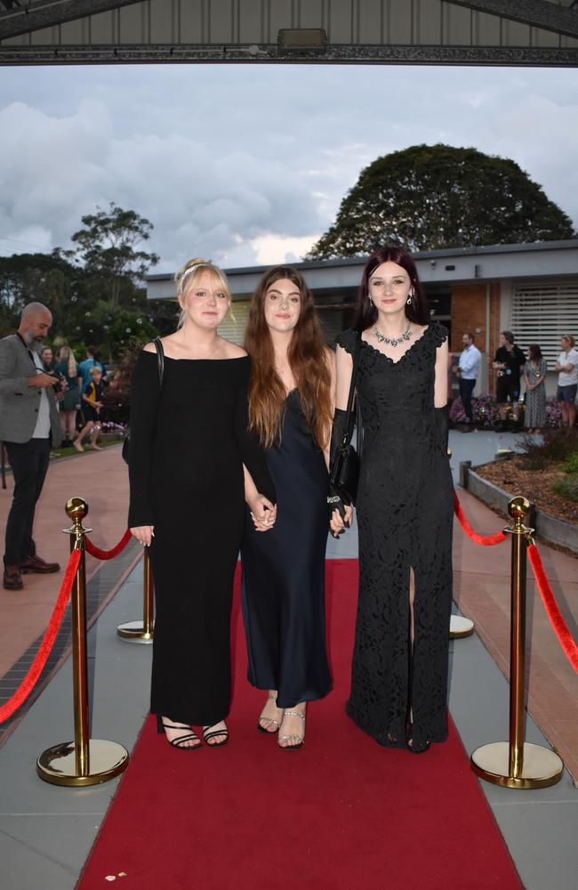 Students arrive at Noosa District State High School formal