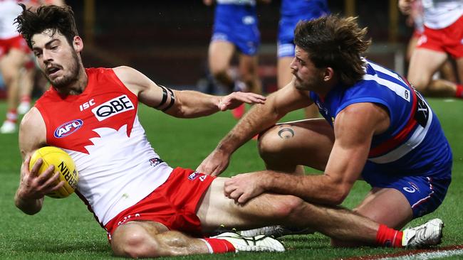 It’s been a tough slog for the Swans, while the Dogs have rebounded. Picture: AAP