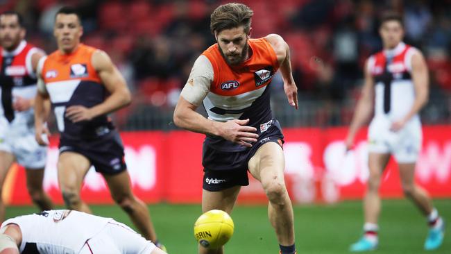 Giants co-captain Callan Ward hunts the ball. Picture: Phil Hillyard