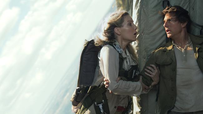 Tom Cruise and Annabelle Wallis in a scene from The Mummy.
