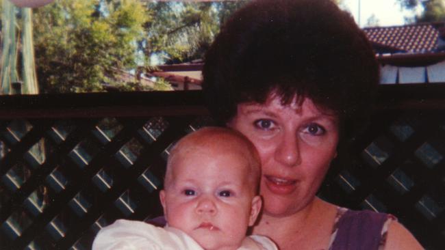 Kathleen Folbigg with baby Sarah, who died in August 1993.