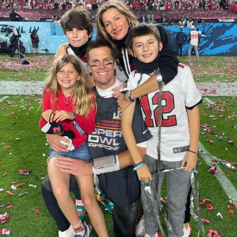 Happy' Tom Brady has pizza with kids after Gisele split