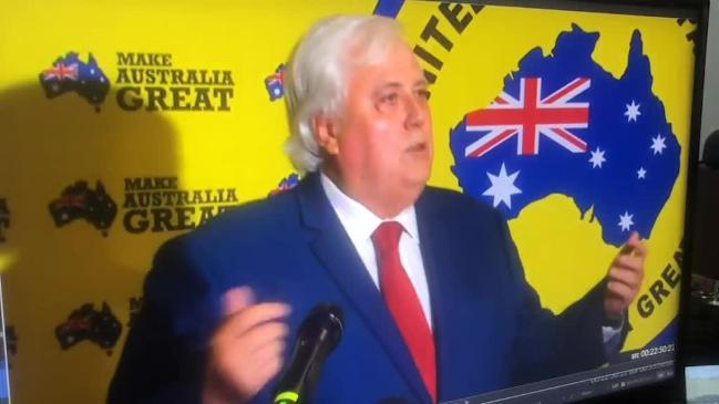 Clive Palmer calls mayor a "b*tch"