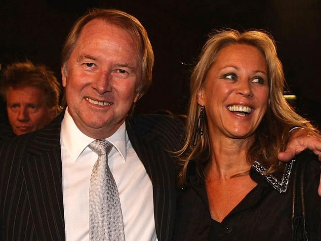 Farnham’s late manager Glen Wheatley with his wife Gaynor Wheatley. Picture: Robert Cianflone/Getty Images