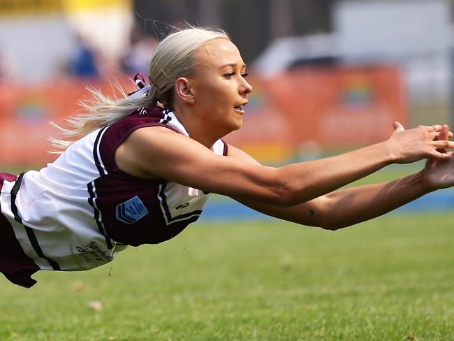 Tayla Fraser scoring for Manly. Pic: Matthew Long
