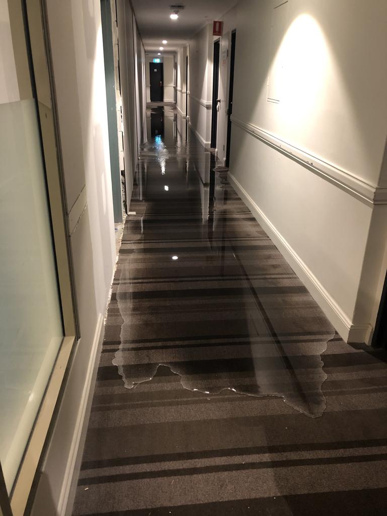 Sydney storm. Flooding level 3 Rydges Sydney Central, 28/11/18. Photo: NEALE MAYNARD (NeWs Corp staff)