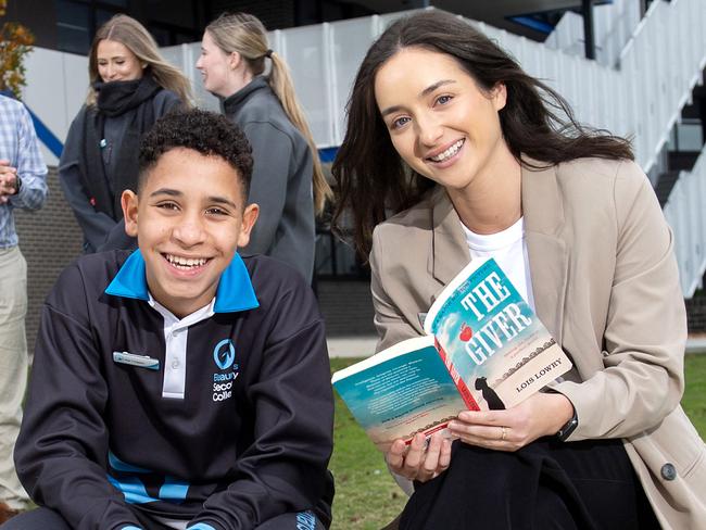 MELBOURNE AUSTRALIA - APRIL 26TH 2024 : Beaumaris Secondary College have a ratio on the lower end of the student to staff ratio scale, with 11.6 students per teacher. Teacher Chelsea Salahoras, with student Adam Abu-Karima. PICTURE : Nicki Connolly