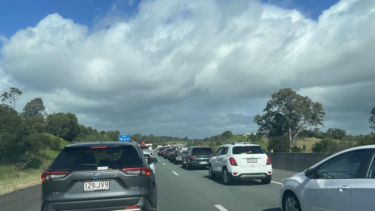 Bruce Hwy closed after shots fired near service station