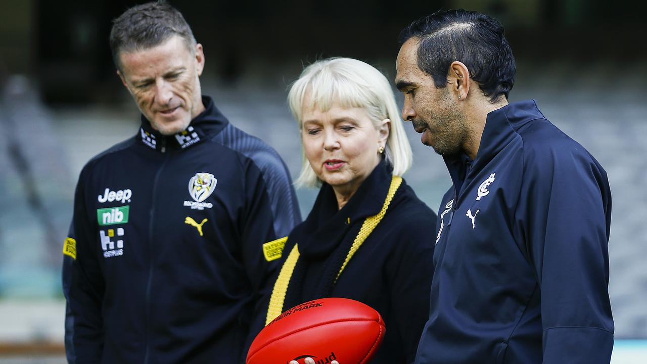 MELBOURNE, AUSTRALIA - MARCH 09: (L-R) Richmond Tigers head coach Damien Hardwick, Richmond Tigers President Peggy O'Neal and Carlton Blues footballer Eddie Betts (Photo by Daniel Pockett/Getty Images)