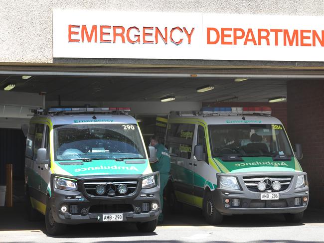 ADELAIDE, AUSTRALIA - NewsWire Photos, DECEMBER, 23 2021:  QEH ambulance bay in Adelaide, relatively quiet on Thursday afternoon, after two Covid-19 patients were forced to be transported to an Adelaide hospital in the same ambulance overnight, while another positive patient waited hours for help, according to the ambulance union. Picture: NCA NewsWire / Dean Martin