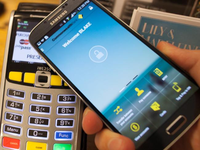 Commonwealth Bank of Australia is the first bank globally to offer this service to its customers, using Mobile MasterCard PayPass on the embedded secure element on the Samsung Galaxy S4 at MasterCard PayPass terminals worldwide. supplied MasterCard