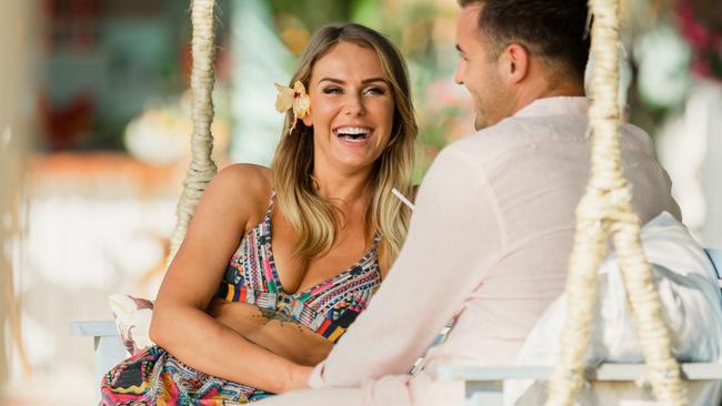 Florence Moerenhout admits to filming The Bachelor while wearing NO  UNDERWEAR