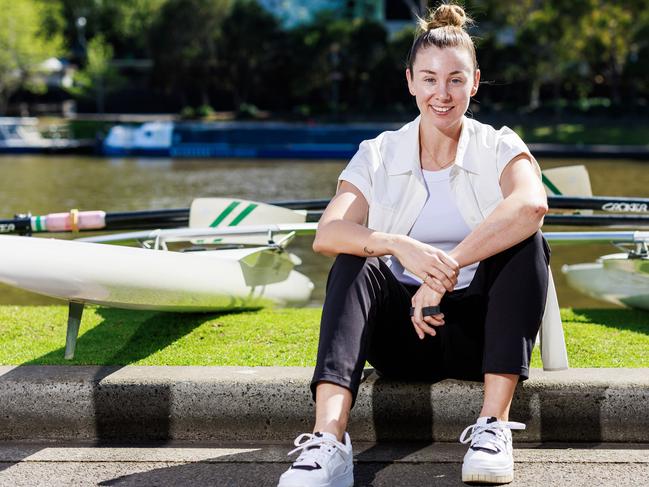 21/09/2023 Paralympian Alexandra Viney tells of the dangers of getting into cars with friends.. Aaron Francis / Herald Sun