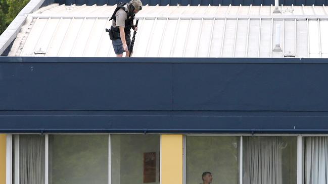 A Gunman is at large in Chaseley Apartments, a building on Coronation Drive,  Auchenflower, Brisbane, on Monday December 3, 2018, (AAP Image/Steve Pohlner)