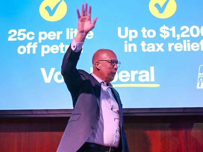 'Offer them an alternative': Coalition needs to 'move forward' and listen to Australia