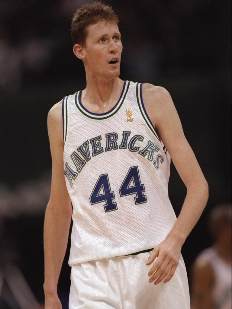 Shawn Bradley last played for the Dallas Mavericks. Mandatory Credit: Stephen Dunn /Allsport