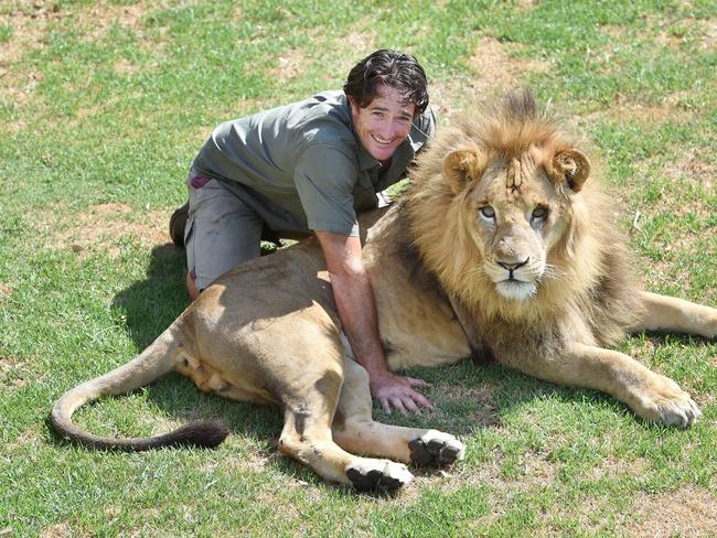 Lion trainer Matthew Ezekiel enjoys a cuddle with Stardust Circus lion Hulk at Gosford on Friday 12th January 2018. Stardust Circus is upset at attacks on them by animal liberation activists, and say all their animals are treated with love &amp; respect. (AAP IMAGE / Troy Snook)