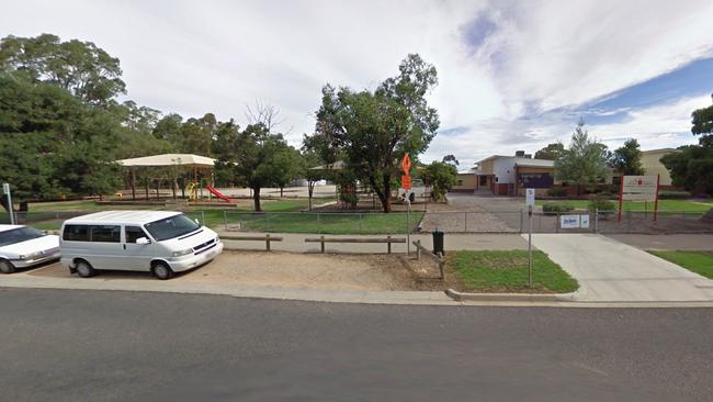 Police are investigating after two men were bashed outside of a Wangaratta Primary School on White St. Picture: Google Maps.