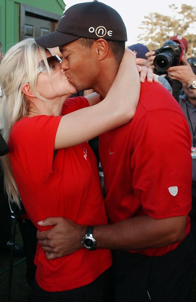Elin Nordegren Takes A Swing At Tiger Woods During Her Graduation The