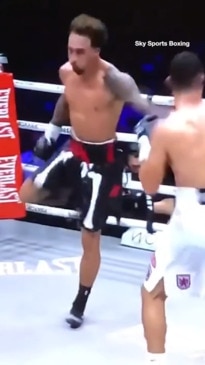 Referee stops fight over Ben Whittaker's wild showboating