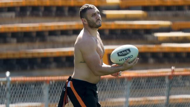 Wests Tigers player Robbie Farah training at Leichhardt Oval ahead of the teams must win game against the Cronulla Sharks on Sunday. Picture: Jonathan Ng