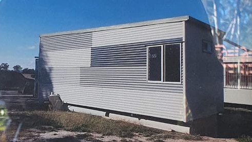 Donga or mobile home available for $16.5K on Southern Downs.