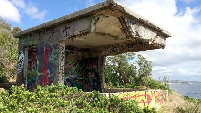 The searchlight emplacement at Blue Fish Point