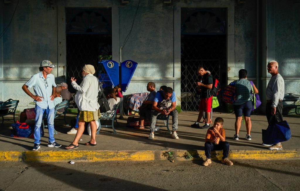 Hurricane Oscar makes landfall in Cuba amid huge power outage