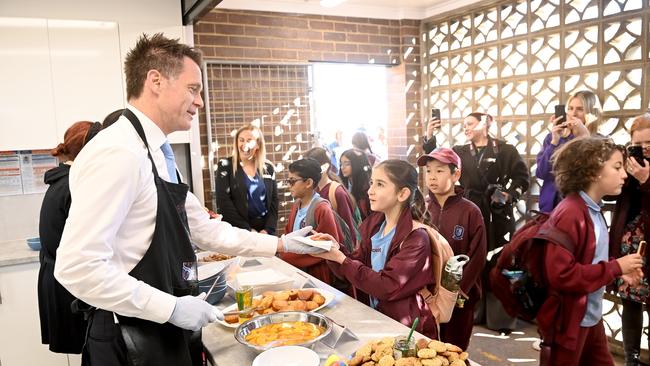 NSW Premier Chris Minns joined students for the Foodbank Breakfast 4 Health breakfast program. Picture: Jeremy Piper