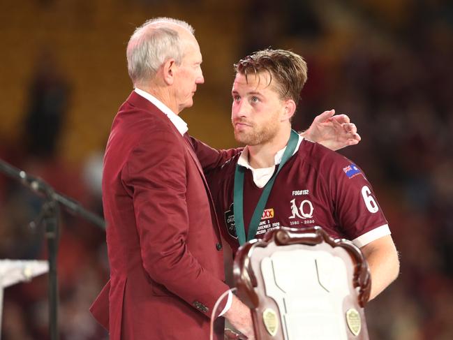 Wayne Bennett congratules Cameron Munster for winning the Wally Lewis medal in 2020. Credit: NRL Images.