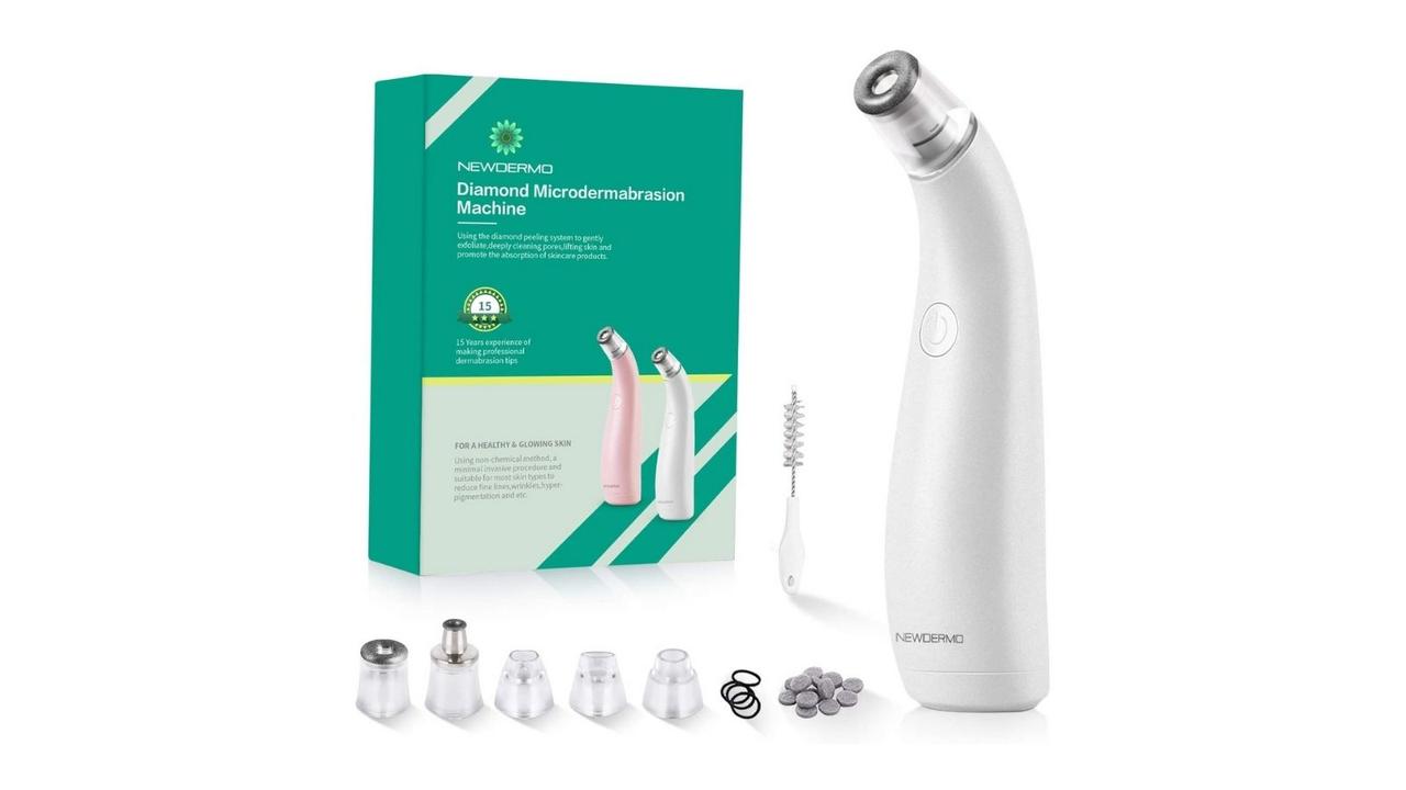 NEWDERMO 2-in-1 Diamond Microdermabrasion Machine. Image: Amazon Australia.