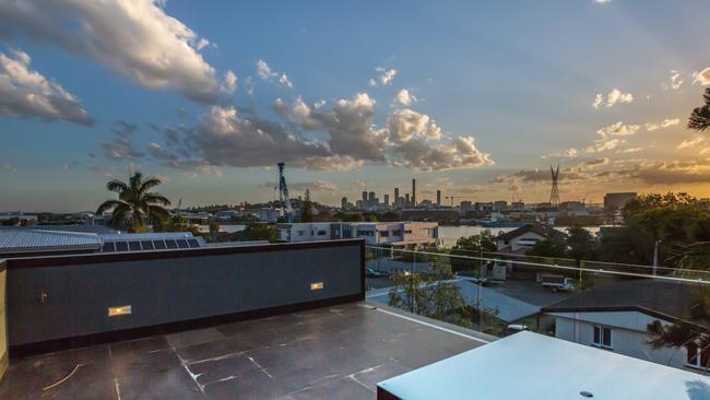 Views over the rooftops of Bulimba which is one the top three suburbs for highest income earners in Brisbane.