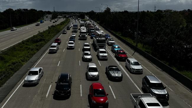 M1 crash causes kilometres of delays near Oxenford. Picture: Supplied.