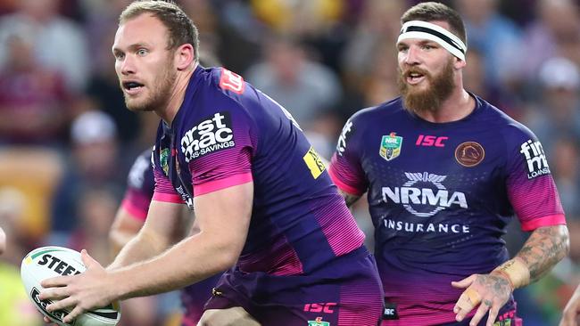 Matt Lodge runs the ball during Round 23 against the Rabbitohs. Photo: Getty Images