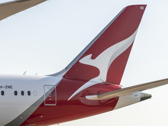 Qantas announces more job cuts