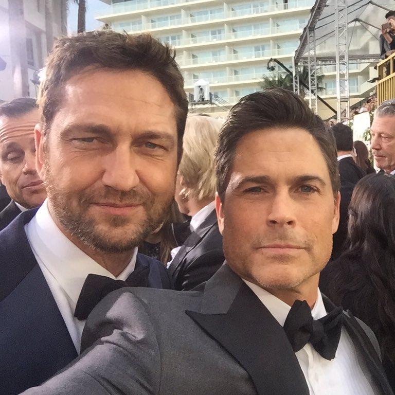 Rob Lowe and Gerard Butler ... "Buddies on the carpet #GoldenGlobes" Picture: Instagram