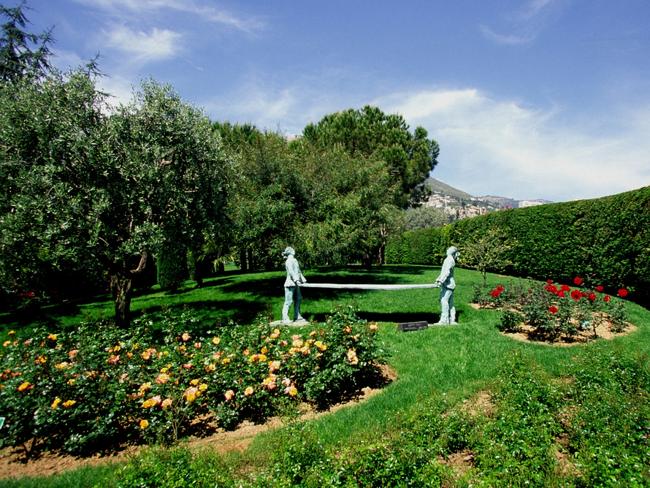 The Princess Grace Rose Garden, with its views of Monte Carlo, is a popular place to pop the question.