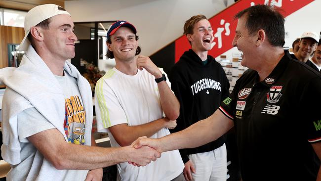 MELBOURNE . 24/10/2022. AFL. New St Kilda coach Ross Lyon shakes hands with players at RSEA Park, Moorabbin after being announced as new senior coach today . Picture by Michael Klein