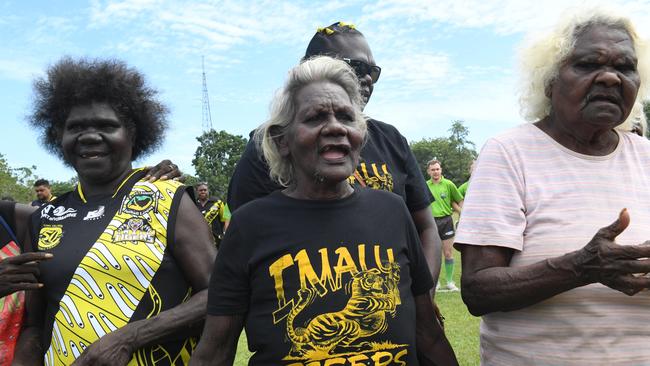 Imalu old women sing anthems. Picture: (A)manda Parkinson