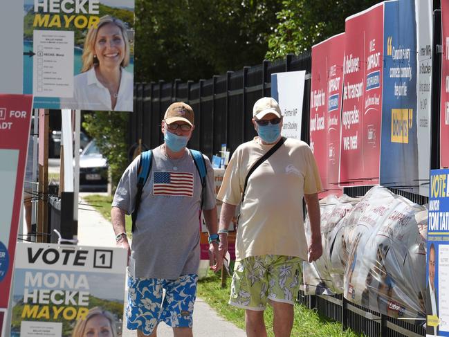 Voters at the Palm Beach Currumbin State School. (Photos/Steve Holland)