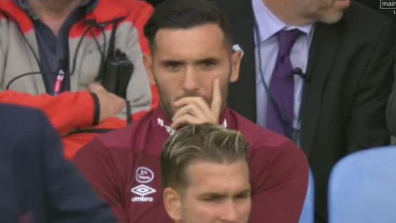 Lucas Perez refused to warm up against Everton.