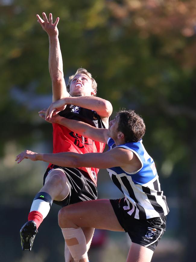 Stawell ruckman Josh Fowkes, left, is out injured. Picture Yuri Kouzmin