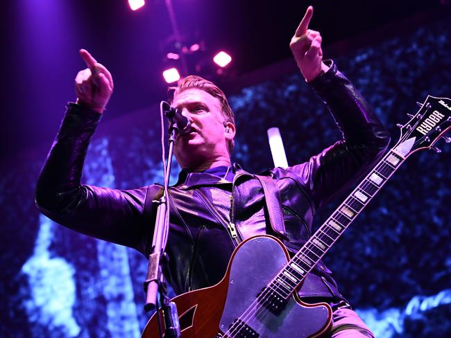 INGLEWOOD, CA - DECEMBER 09:  Josh Homme of Queens of the Stone Age performs onstage during KROQ Almost Acoustic Christmas 2017 at The Forum on December 9, 2017 in Inglewood, California.  (Photo by Emma McIntyre/Getty Images for KROQ)