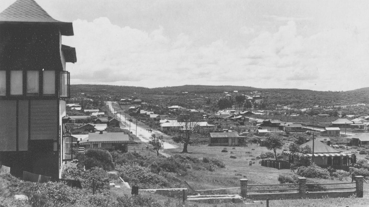 40 acres at Dee Why, two convicts and home units