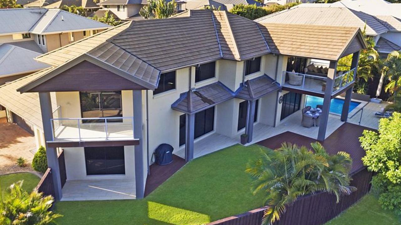 The house at 12 Nicklaus Pde, North Lakes, was sold for $949,000.