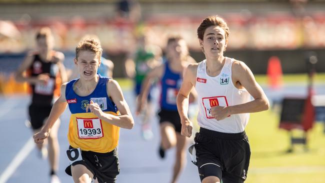 Nathaniel Clarke from Hay winning gold in the U15 800m.